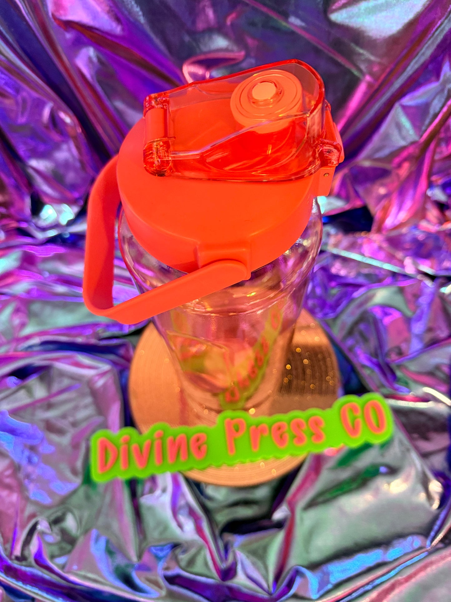70oz DRINKING BOTTLE (Not Snowglobe)